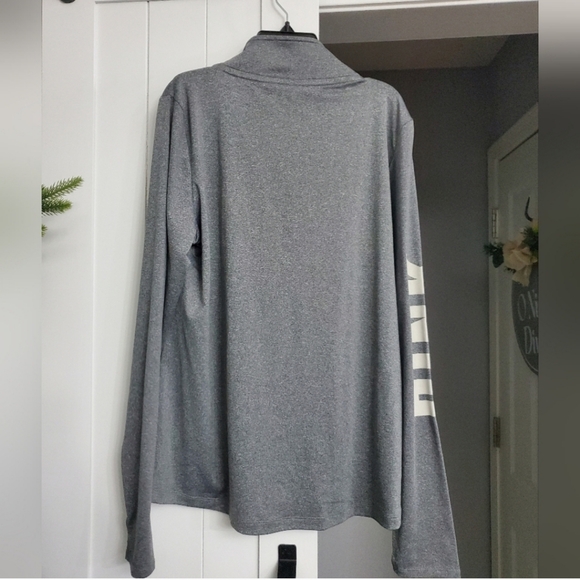 PINK Gray Ultimate Quarterzip Long Sleeve Top. NWOT! - Picture 2 of 3